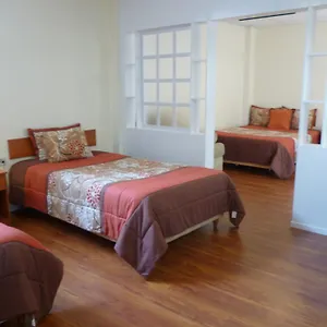 Bed and breakfast Mariscal & Suites